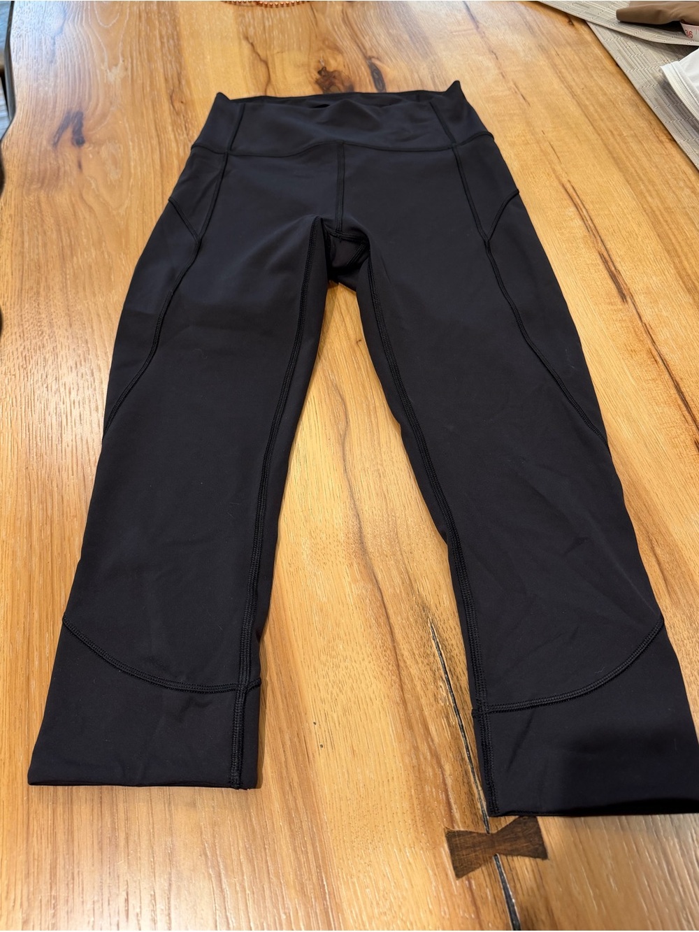 lululemon athletica Womens Black Capri Leggings